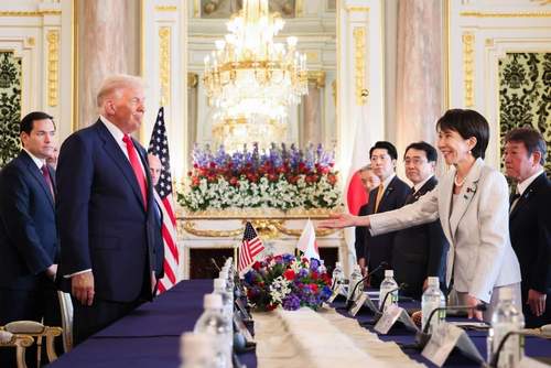 日米首脳会談で茂木外相が涙　トランプ氏が安倍元首相を追悼しSNSで話題