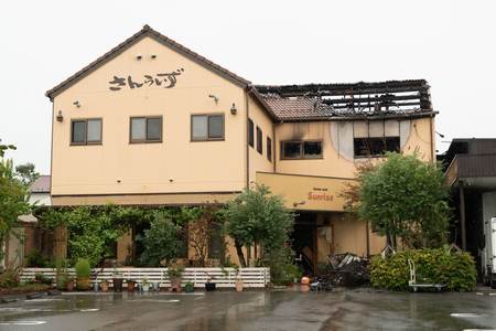 【新情報】本巣市「さんらいず」火災 店主女性と交際報道 死亡男性、半生記に北朝鮮渡航歴