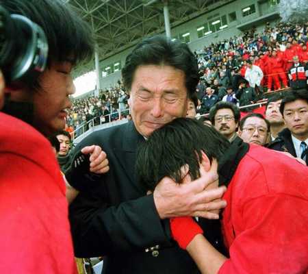 泣き虫先生・山口良治氏が83歳で死去　『スクール☆ウォーズ』モデルの名指導者　麻倉未稀「HERO」もヒット
