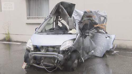 彦根市で女性2人死亡の交通事故｜高校生・大学生が乗車、軽自動車がセンターライン超え電柱衝突