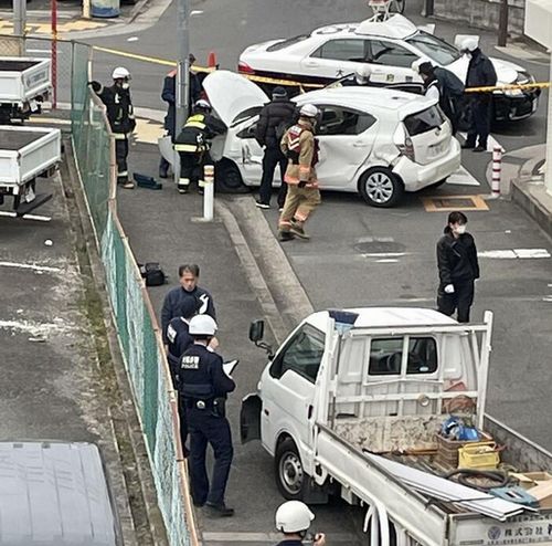 【大阪八尾】警察官が盗難車に拳銃発砲、1人が心肺停止で搬送　「不審車両を発見し職務質問しようとしたところ向かってきた」
