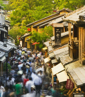 【観光公害の悪夢】超円安で激増する外国人観光客　インバウンドに押しつぶされる日本人の生活