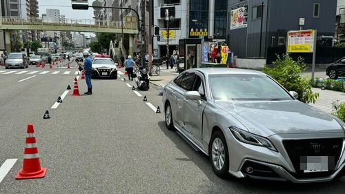 【大阪 覆面パトカー事故】バイクの男性死亡　信号無視の違反車両を見つけたパトカーが交差点へ進入し衝突