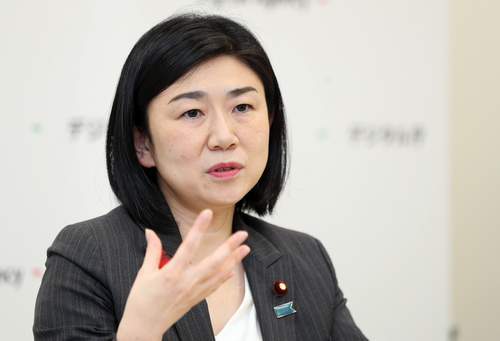 自民総裁選「総務・広報班」牧島かれん氏が引責辞任｜小泉進次郎氏「事務所が勝手にやった？」 リーダーの資質無し