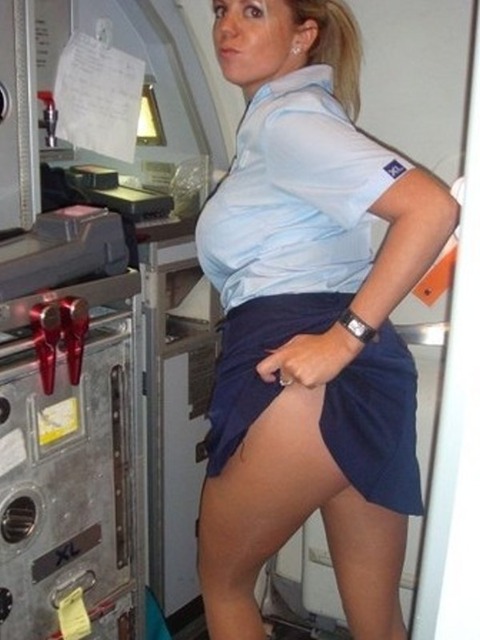 stewardesses-13