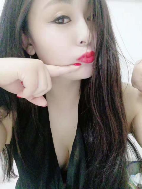 girl_5d8db68d3ed123.67959063_480x640