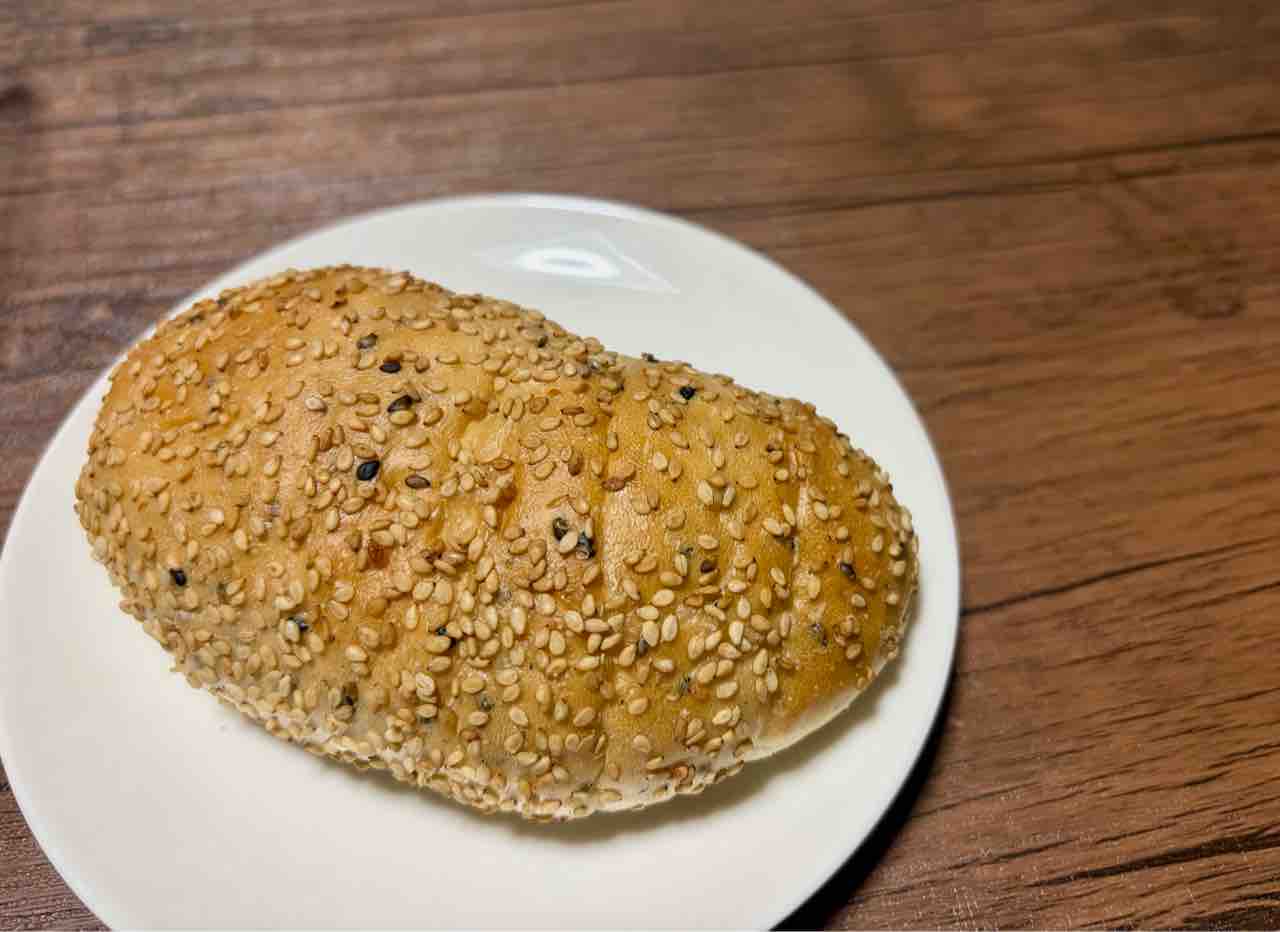富良野バター塩パンのお店 雪うさぎベーカリー : 目指せ1000万円貯金と