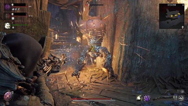 新たなエリアに出現するツボから脚が生えたような敵と戦う主人公