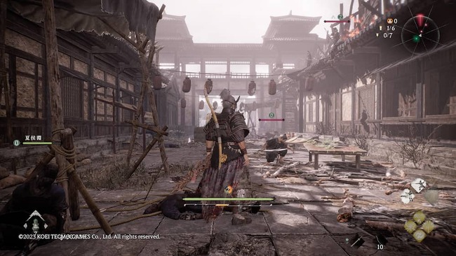 荒廃した中華の街中を探索しているプレイヤー