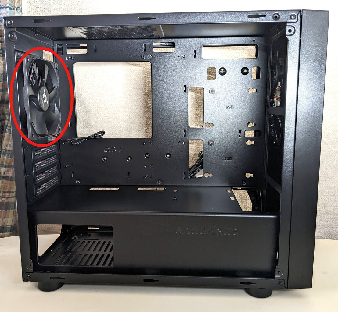 PCケース　ファン　コントローラー　自作PC 1】PCケースにケースファンを取り付ける（初心者向け） : AIの自作PC