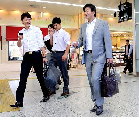 巨人選手のスーツ姿ｗｗｗｗｗ なんj原住民ブログ