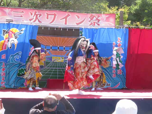 10月10日 三次ワイン祭 上中調子神楽団 あおぞら子供神楽 の神楽を見ました 晴耕雨読 僕は頑張らない