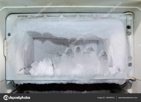 depositphotos_140635912-stock-photo-frost-in-the-fridge
