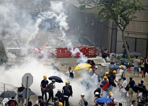 https _imgix-proxy.n8s.jp_DSXMZO4600605012062019EA1001-PN1-5