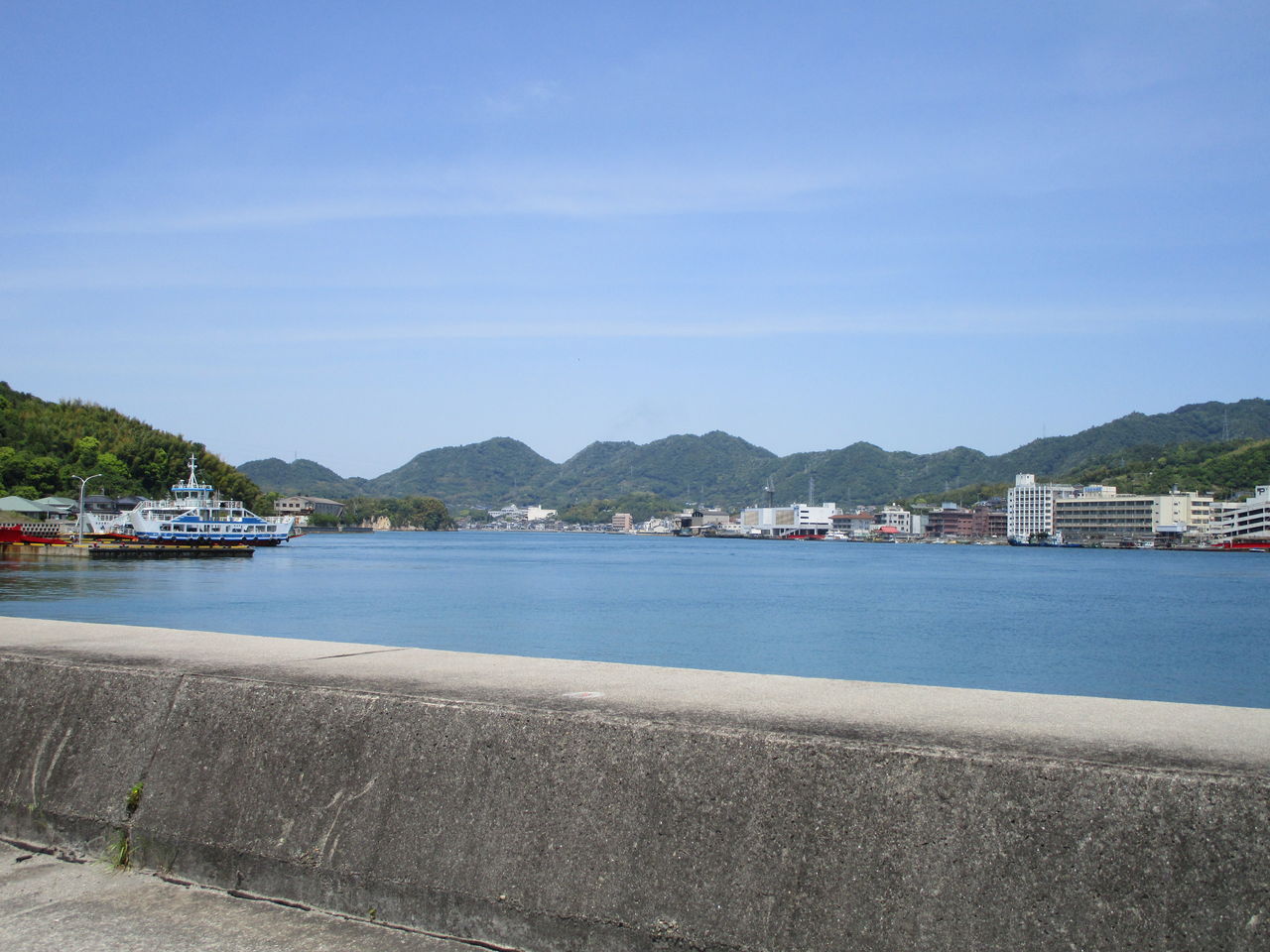 海沿いの道路からの眺め 生名 三津ヶ浜のげんたろう その2 海沿いの道路からの眺め 生名 三津ヶ浜のげんたろう その2