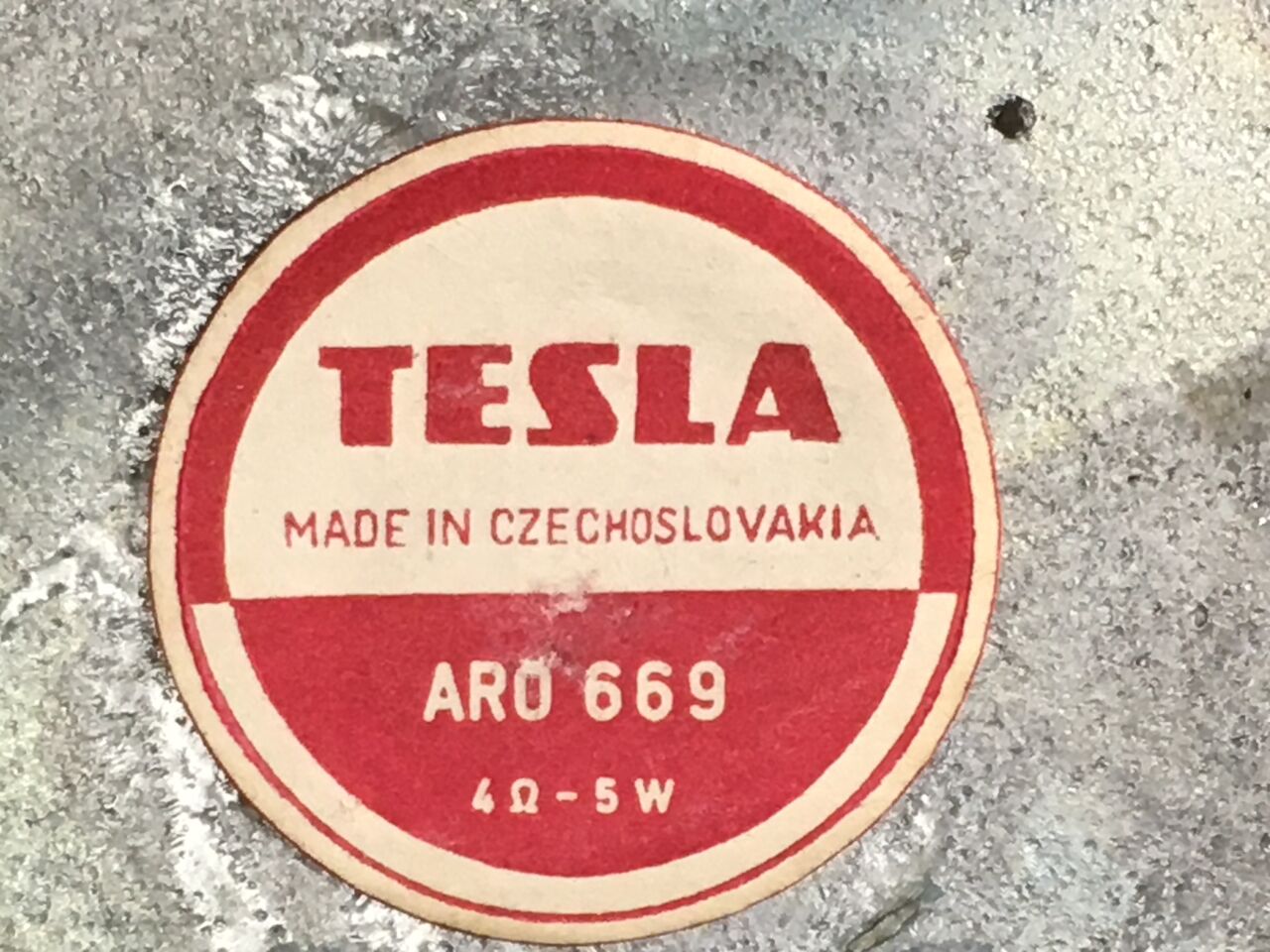 ビンテージユニットを蘇らせる！ 弩級エンクロージャー＋TESLA ARO669