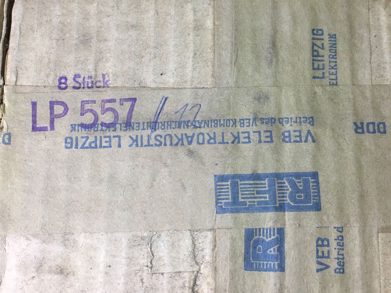 68c81875-s.jpg