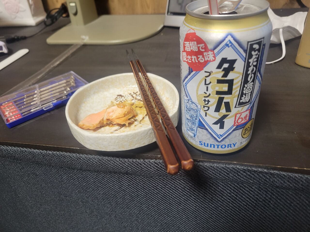 ツンもワラタ	  人権のある朝ごはん食べて新幹線で新発田に帰る。　1000kJ TSS63	コメント