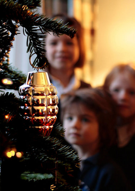 grenade-xmas-decoration