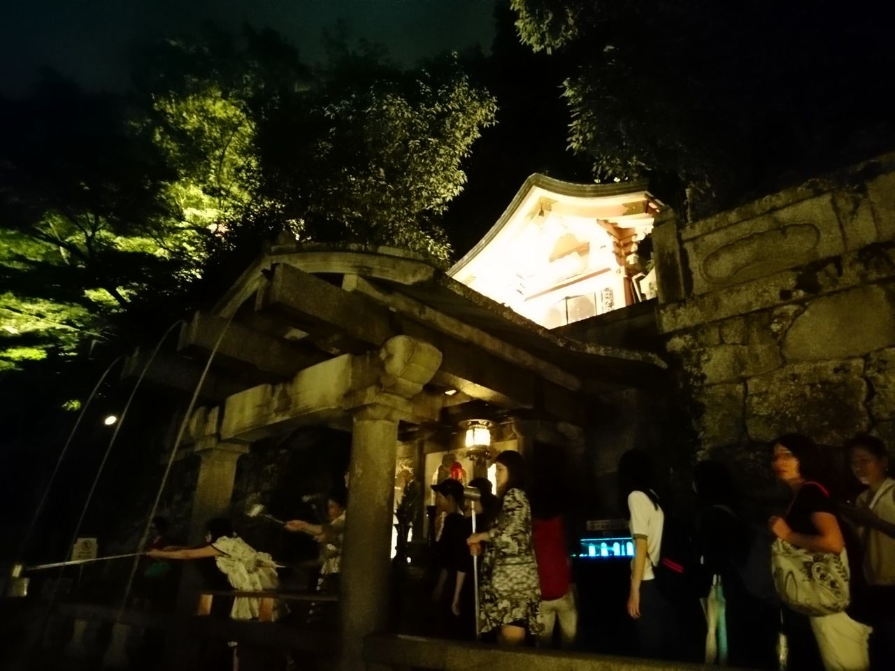 清水寺 音羽の滝 太陽と吹雪