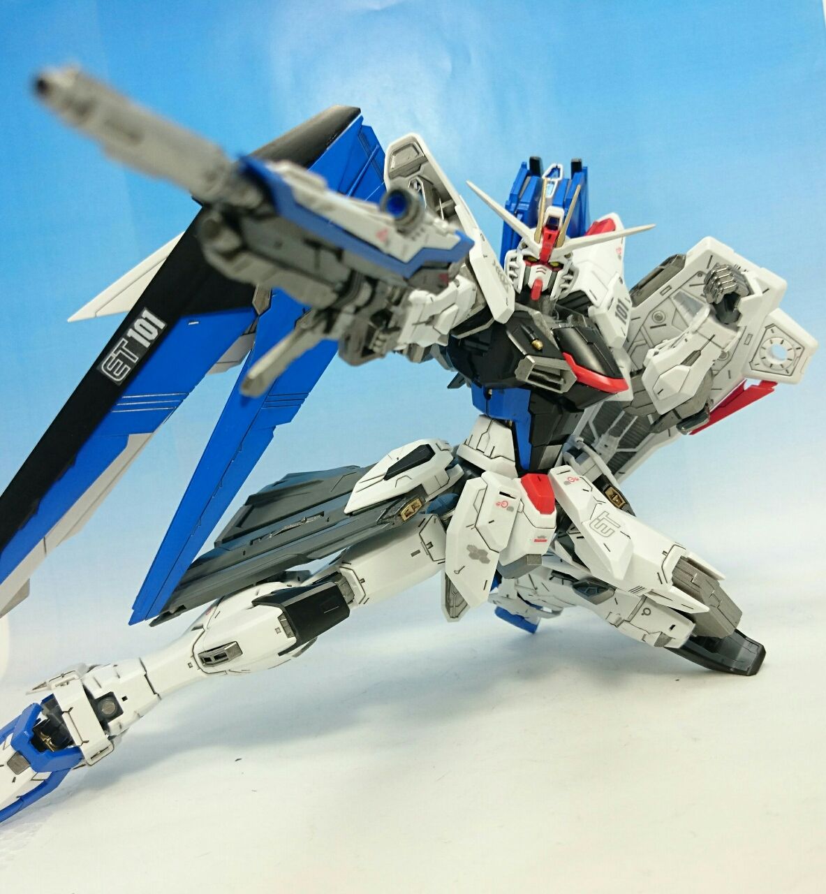 Mg フリーダムガンダムver 2 0 レビュー ガンプラの文句はおれに言え Mg フリーダムガンダムver 2 0 レビュー ガンプラの文句はおれに言え