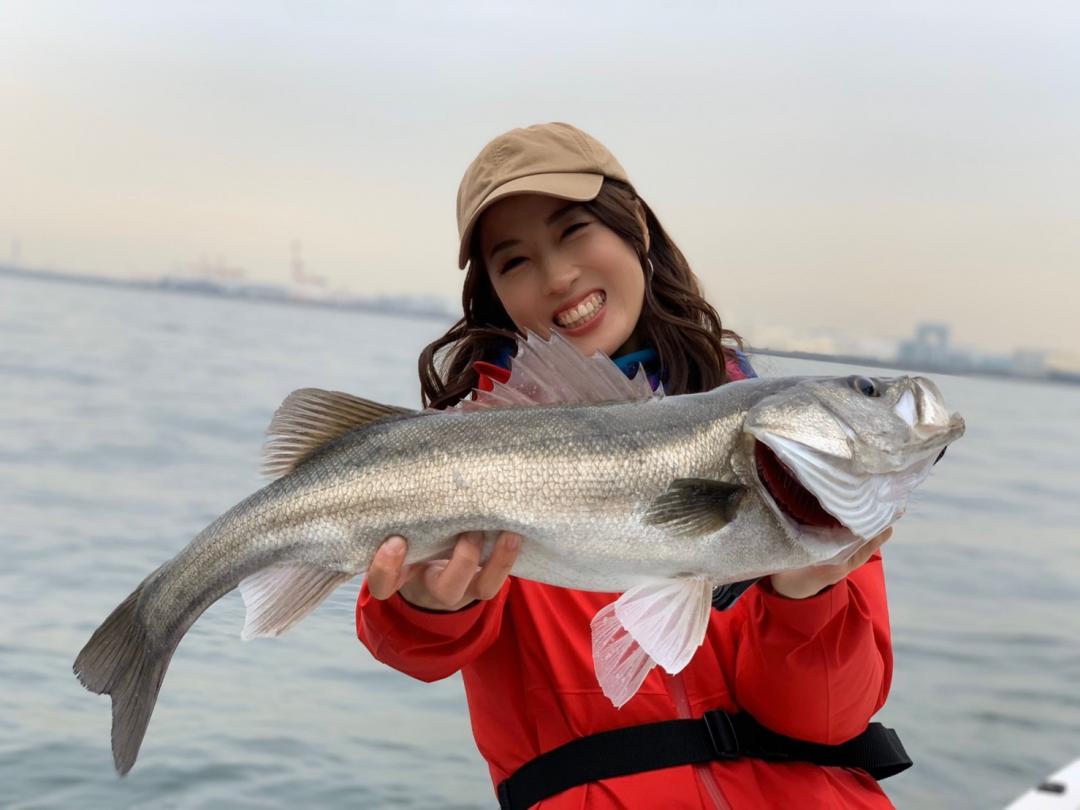 船のシーバス釣りにはバス用ルアーが釣れる プロガイドが語るその理由とは 鉄子のファンキーレイルロード 船のシーバス釣りにはバス用ルアーが釣れる プロガイドが語るその理由とは 鉄子のファンキーレイルロード