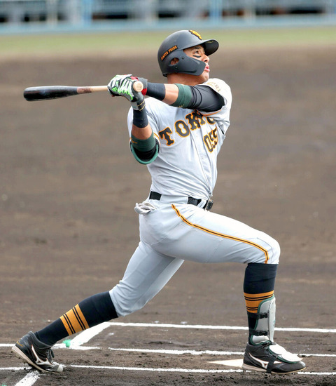 【巨人】育成の大砲・保科、SB森唯斗から先頭打者ホームラン！