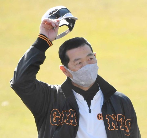 巨人・桑田コーチの"髪形ミステリー" 「365日、1ミリも変わらない」