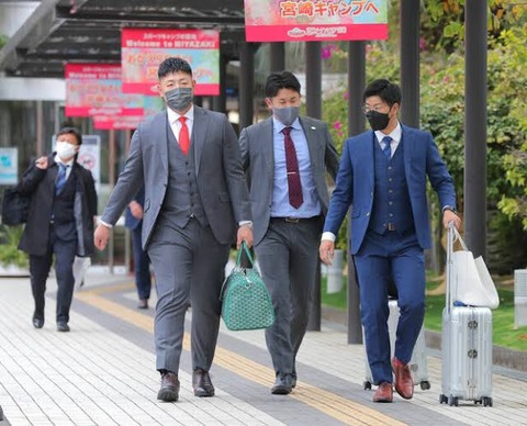 【画像】巨人岡本の太ももの太さ、限界突破してしまうｗｗｗｗ