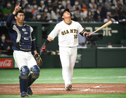 【巨人】遂に原監督の〝メス〟！ 「打棒復活」へ中田に荒療治