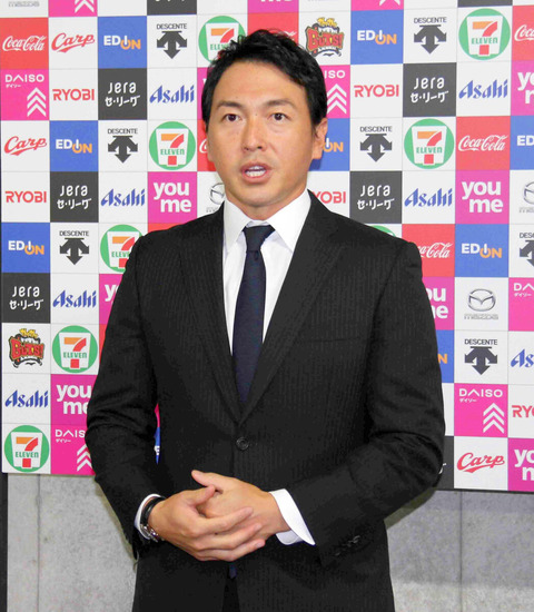 長野久義、涙で鯉党に感謝「来年は広島と巨人で優勝争いを」
