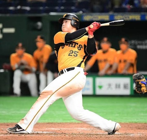 岡本和真さん、ひっそり4番出場数が松井を超えていたｗｗｗｗ
