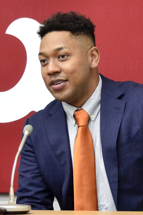 巨人・オコエ瑠偉が「暴力反社」の宴会に出席　「打撃フォームまで見せてくれた」出席者が証言 (新潮)