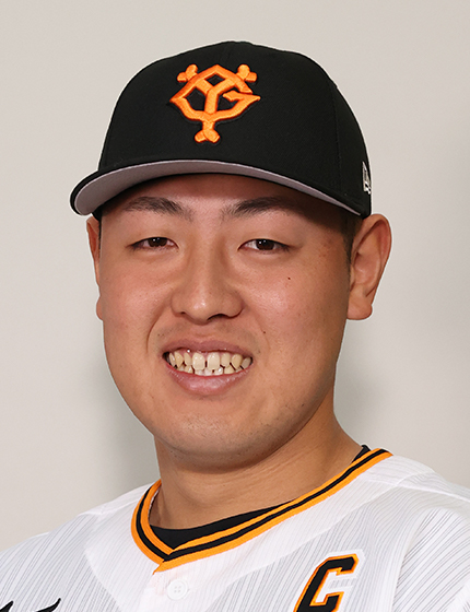 【朗報】巨人・岡本「大丈夫です。折れるほど薄くないです」　元気に帰宅