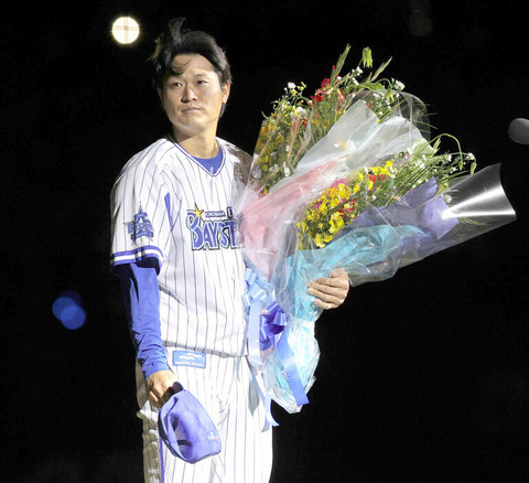 中井大介(外様、通算228安打) ←盛大な引退セレモニーをやって貰えた理由