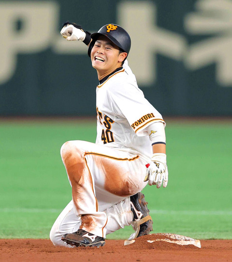 巨人・中山、決勝打となるプロ初タイムリーヒット！！