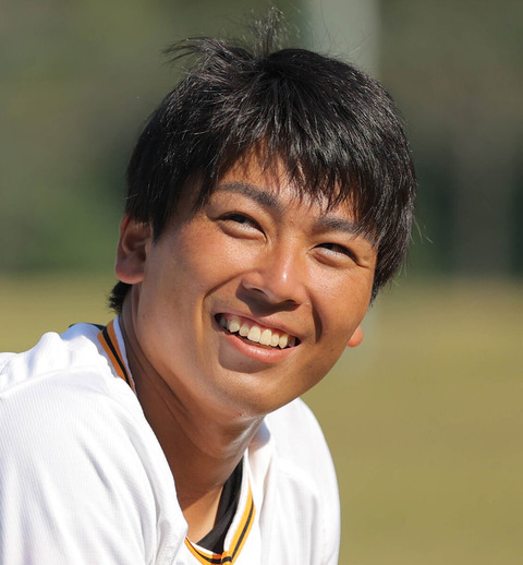 巨人、契約更改スタート 喜多190万増の650万円他