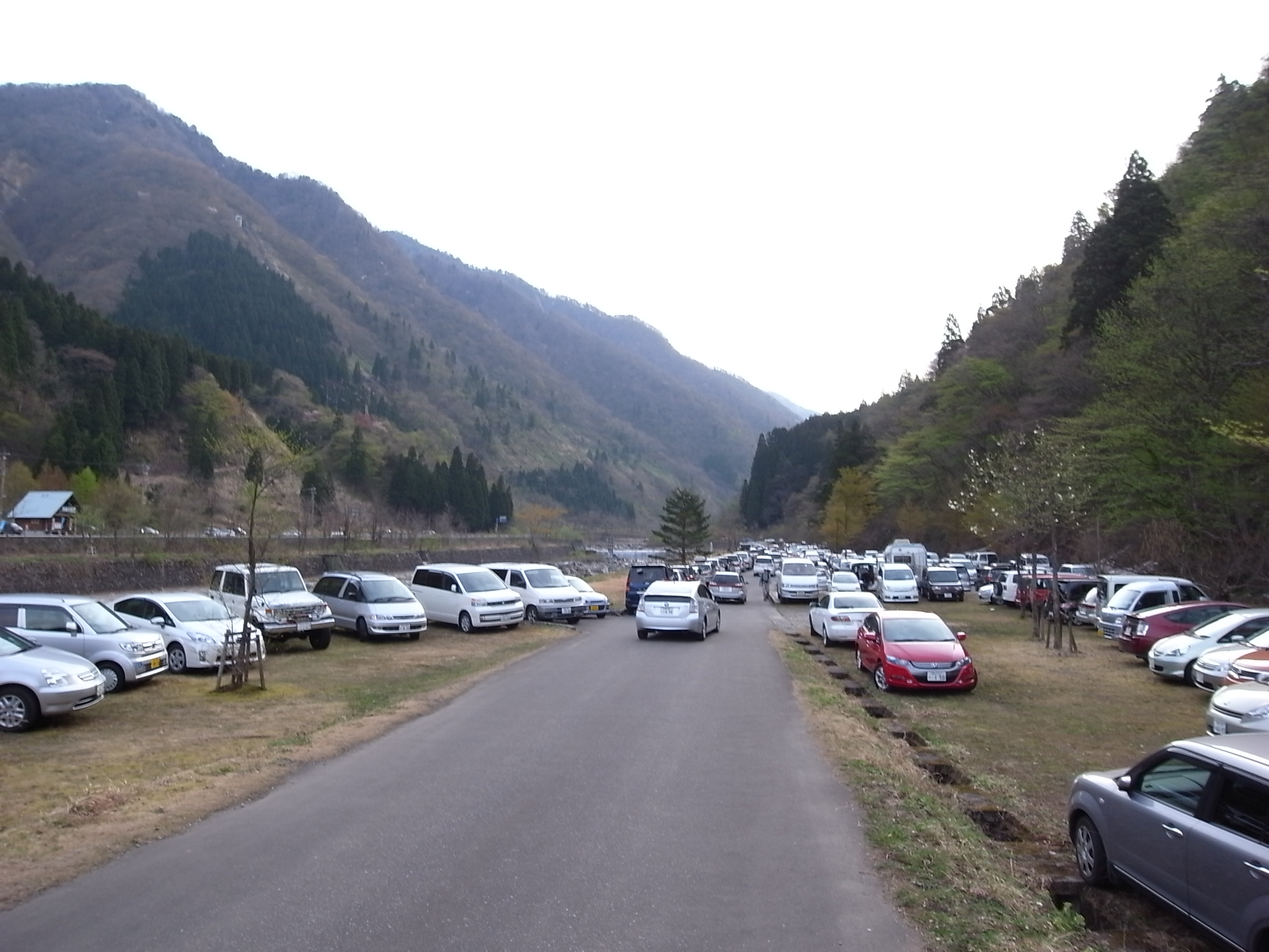 Ω������