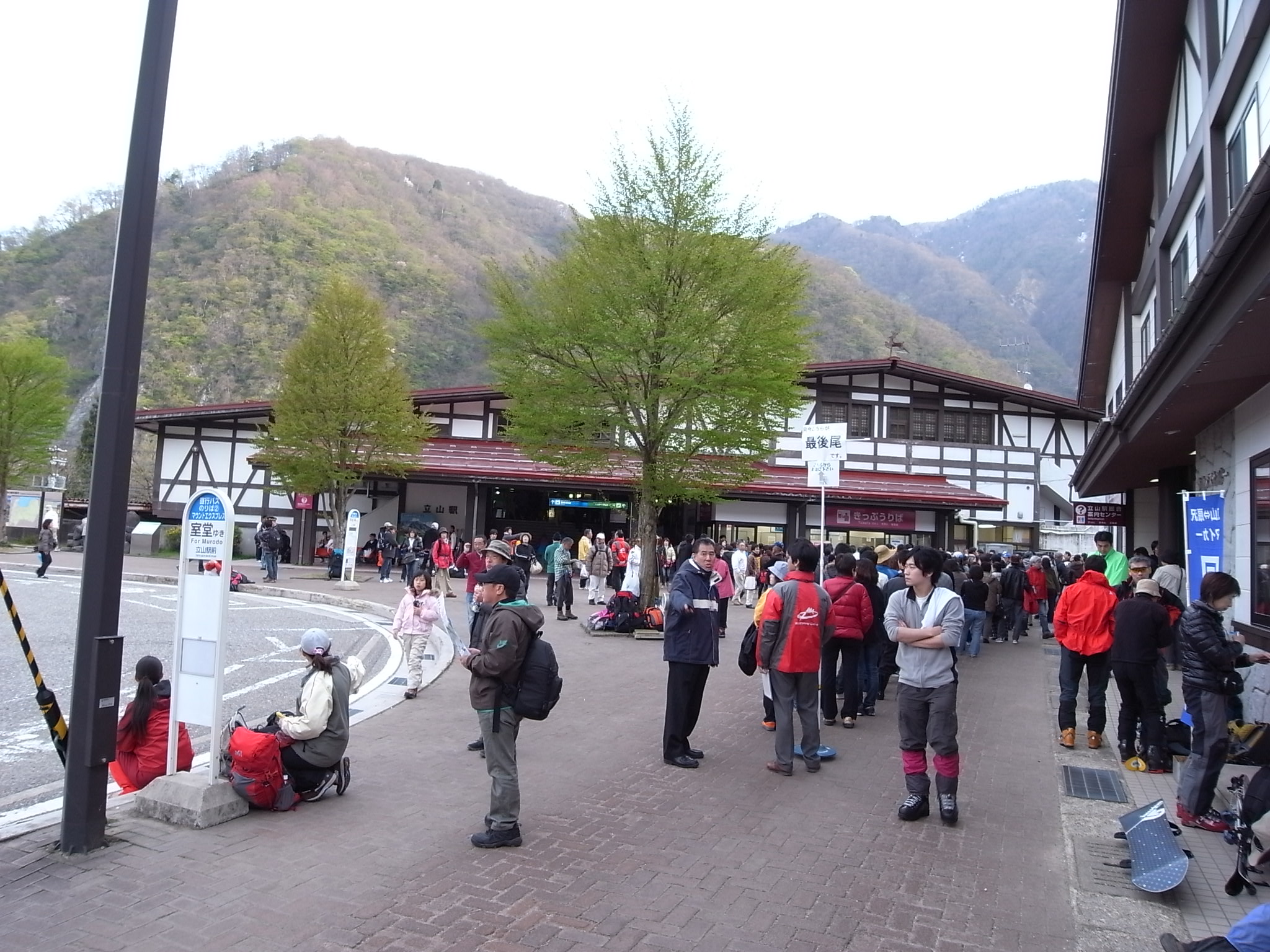 Ω������