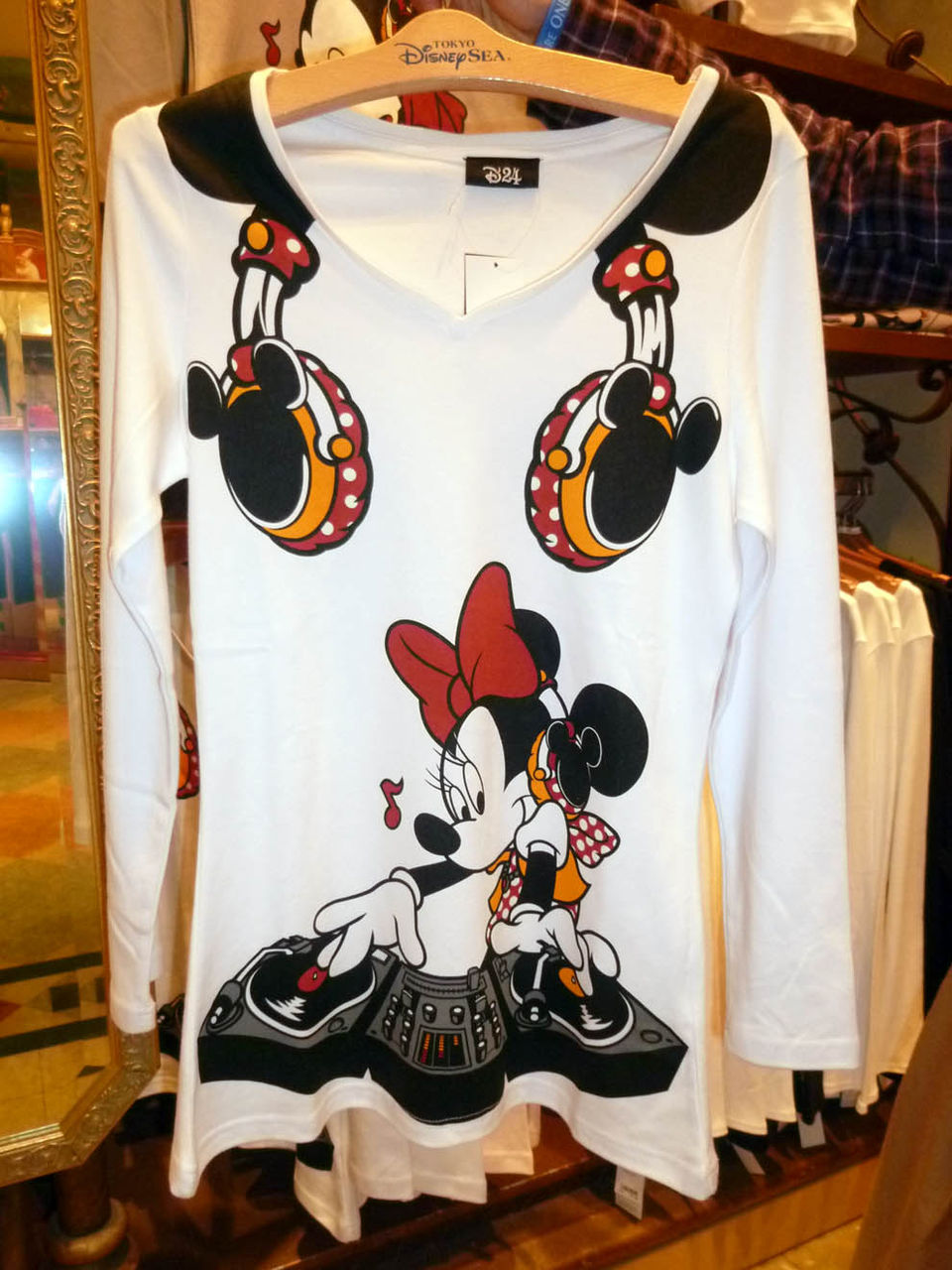 dj ミニーちゃんの 長袖tシャツ 16日第2報 怒鳴るド伍長のクワックパーク dj ミニーちゃんの 長袖tシャツ 16日第2報 怒鳴るド伍長のクワックパーク