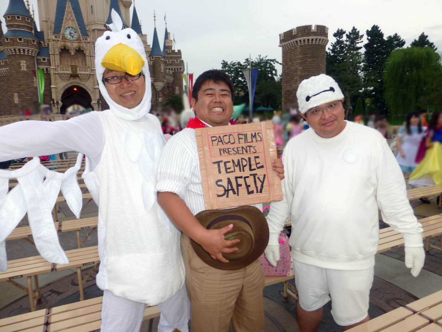 東京ディズニーランドの 全身仮装さんたち 9日第3 6報 怒鳴るド伍長のクワックパーク 東京ディズニーランドの 全身仮装さんたち 9日第3 6報 怒鳴るド伍長のクワックパーク
