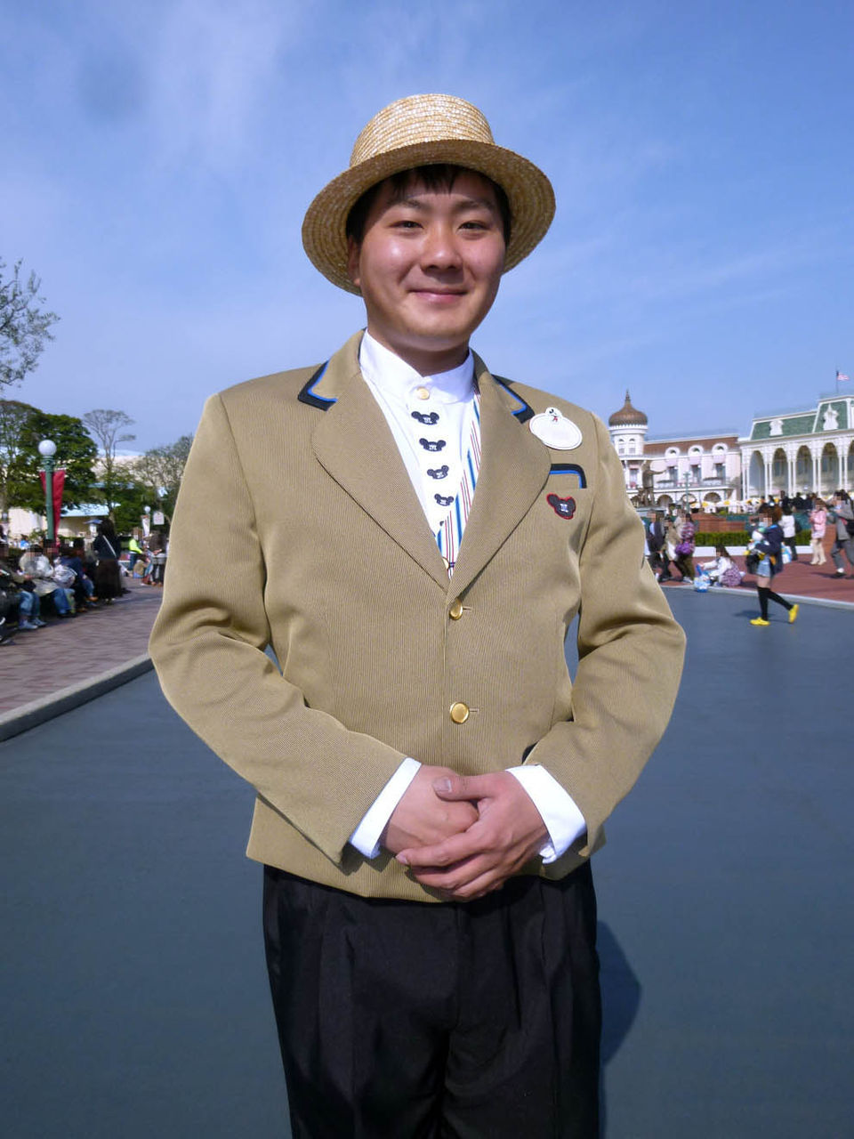 ユニフォームも 一新 17日第4報 怒鳴るド伍長のクワックパーク ユニフォームも 一新 17日第4報 怒鳴るド伍長のクワックパーク