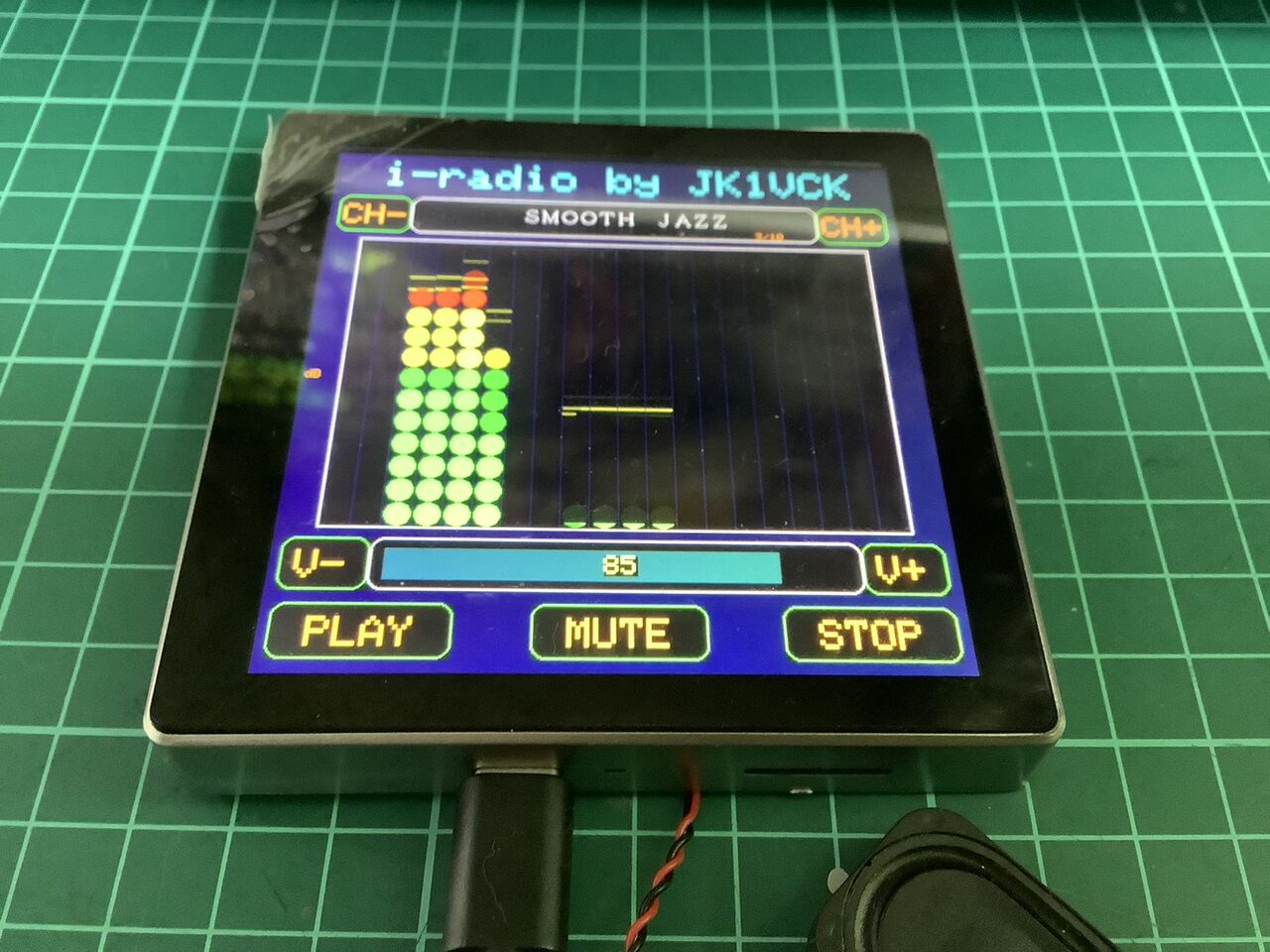 ESP32-4848S040 JC3248W535 で 「FFT Sound Level meter」を表示させて