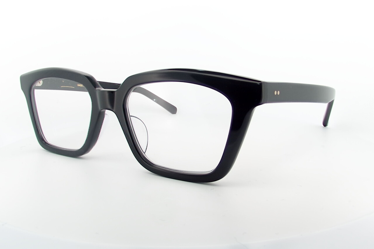ロックな英国スタイルを演出 QWON eyewear ACL : GILBERT EYEWEAR from