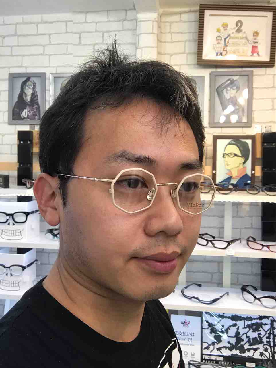 ボストンっぽさのあるオクタゴンメタル VioRou Hoseok : GILBERT ボストンっぽさのあるオクタゴンメタル VioRou Hoseok : GILBERT