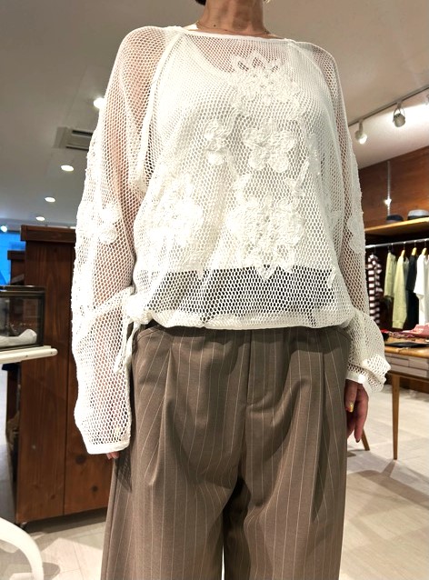 アンヌーク　レース　anuke Embroidery Mesh Tops anuke アンヌーク Embroidery Mesh Tops ホワイト - メルカリ