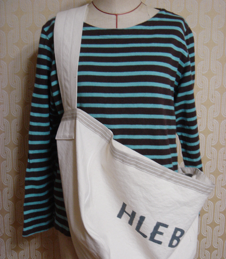 ペーパーボーイズ バッグ 猫背日記