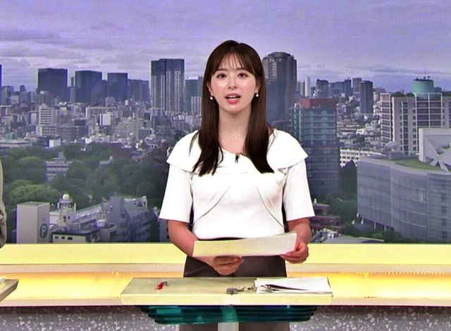 田原萌々アナ、今日の白おっぱいデッカ！横乳の膨らみがヤバいぞ