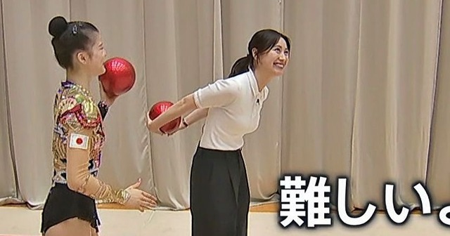 小川彩佳アナ、白ポロおっぱいブラ線透けるいやらしい乳してやがんな