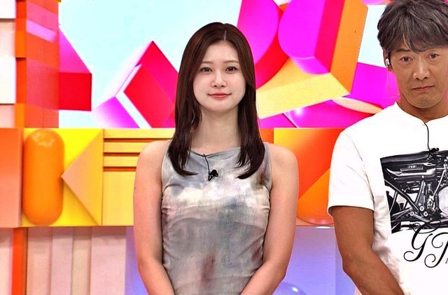 めるる、ノースリおっぱいピタピタワンピ尻!エッチな身体しやがって